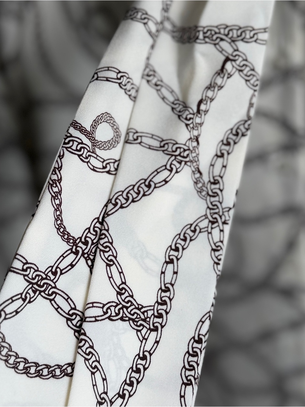Caroline Belle Cream Tie-Neck Blouse with Black Chain Print Women’s Size Medium - Picture 4 of 9